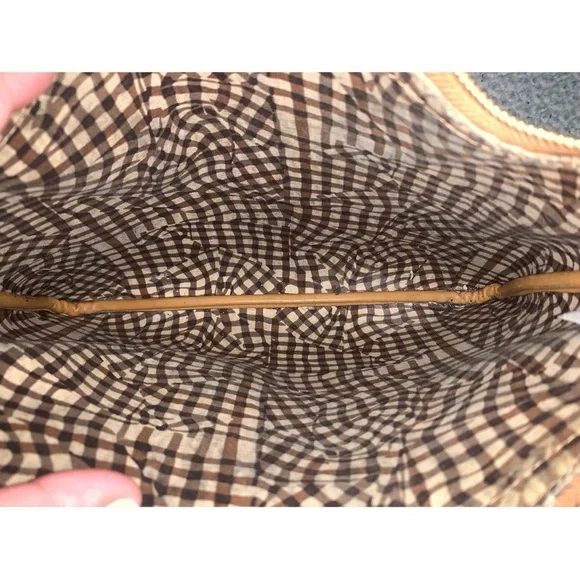 MCM - Picture 2 of 7